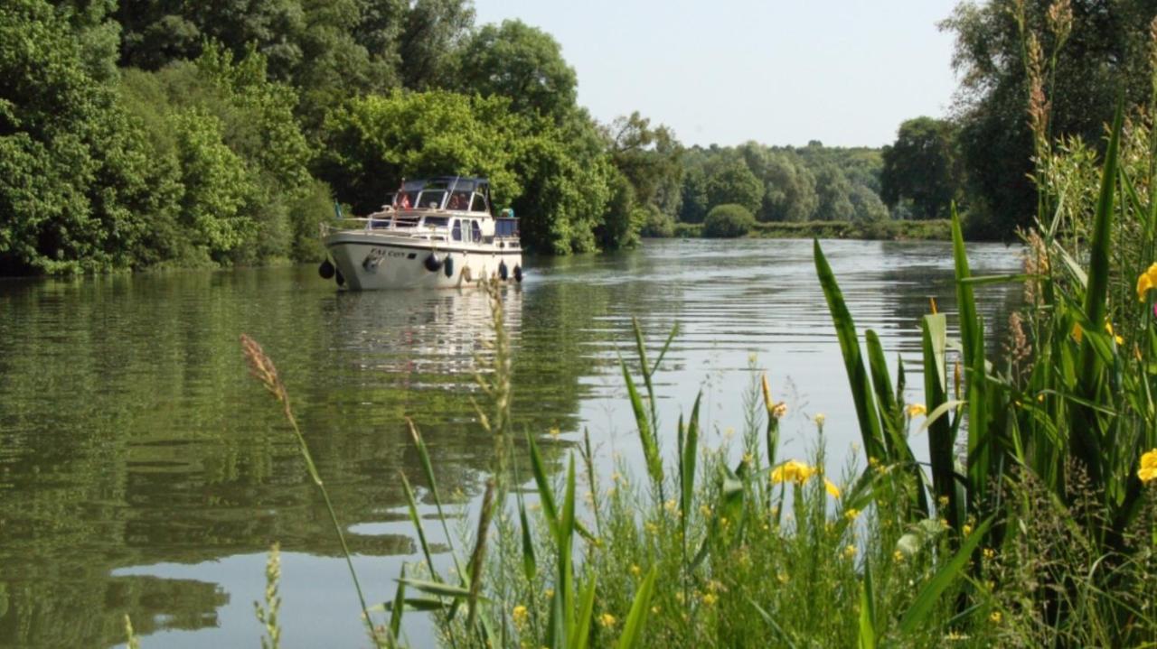 Pontailler-sur-Saone Au Cafe De La Gare, Spa, Peche En Saone Bourgogne Maison De Charme Spacieuse Dijon Dole Gray מראה חיצוני תמונה